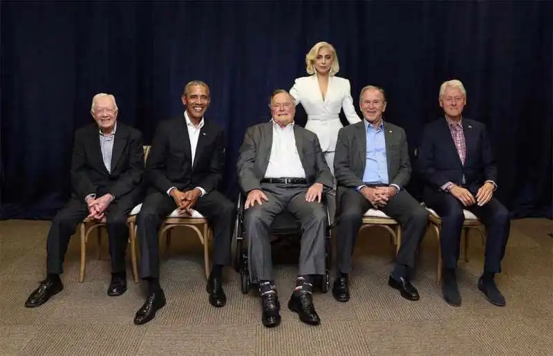 lady gaga con i 5 ex presidenti