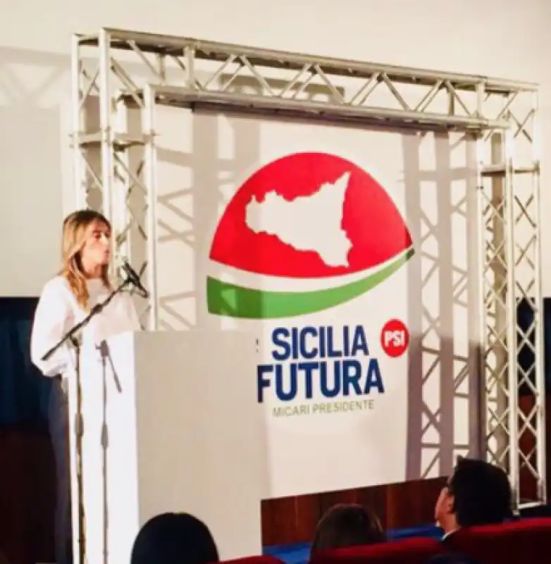 MARIA ELENA BOSCHI IN SICILIA 7