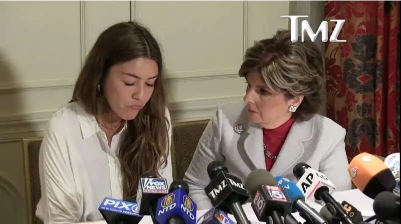 mimi haleyi piange in conferenza stampa