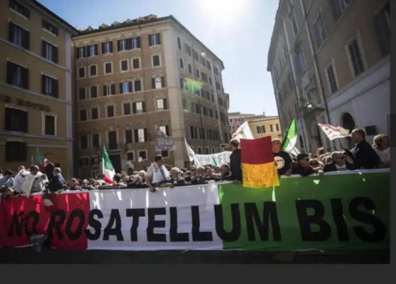 PROTESTA M5S A MONTECITORIO