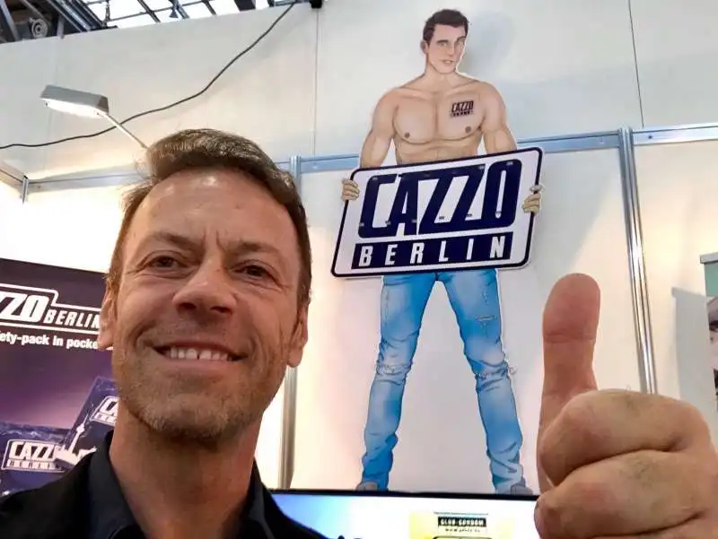 rocco siffredi alla fiera del sesso di berlino  2