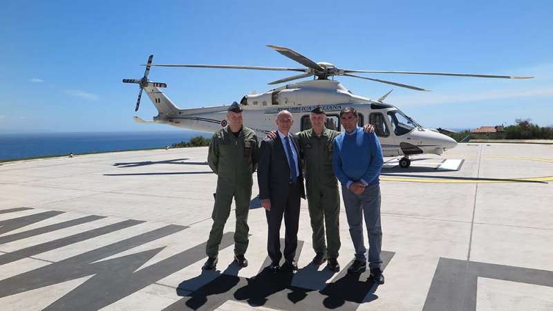 VECCIARELLI ELIPISTA TAORMINA CON SINDACO