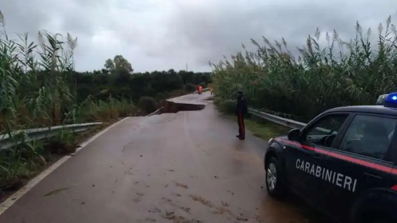 alluvioni in sardegna crolla ponte sulla 195 2