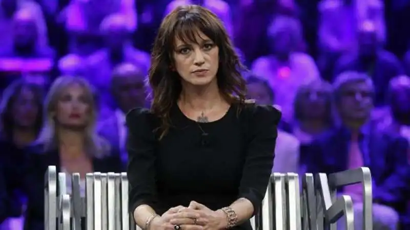 asia argento ospite di non e l arena di giletti