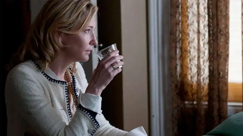 cate blanchett in blue jasmine