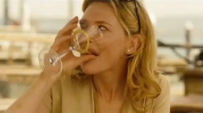 cate blanchett in blue jasmine 3