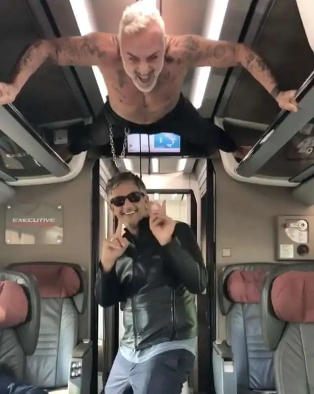 gianluca vacchi si allena in treno con fiorello 12