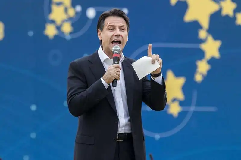 giuseppe conte a 'italia a 5 stelle' 4