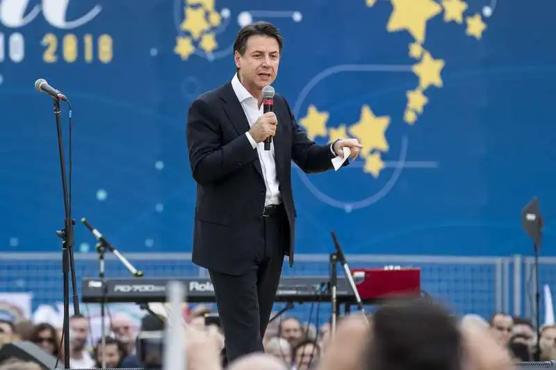 giuseppe conte a 'italia a 5 stelle' 6