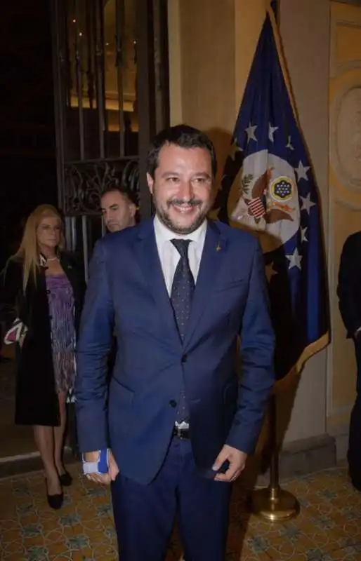 matteo salvini a villa taverna