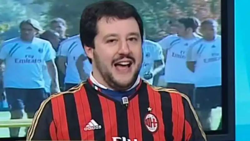 MATTEO SALVINI TIFOSO DEL MILAN