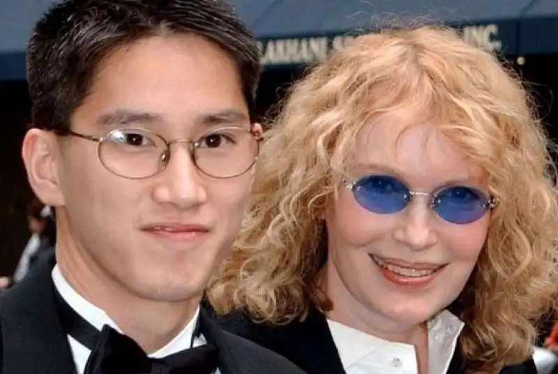 mia farrow e i figli 6