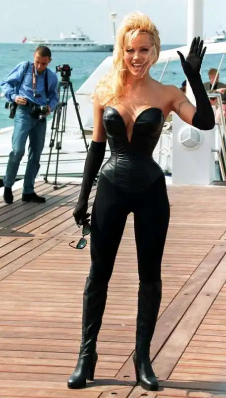 pamela anderson a cannes nel 1995