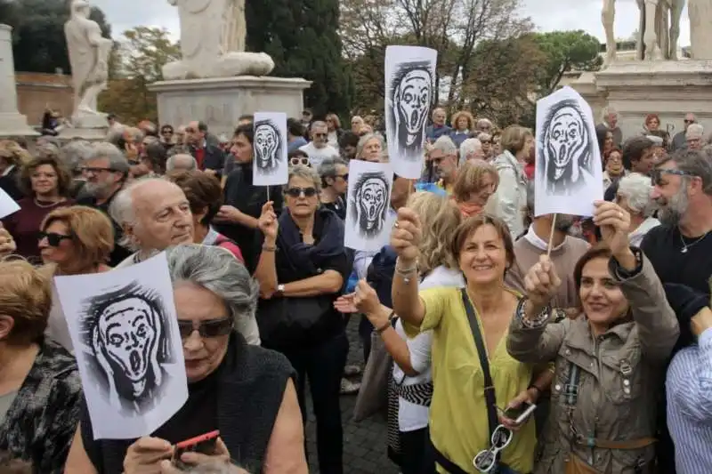 roma dice basta la manifestazione al campidoglio contro la raggi 6