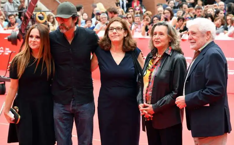 sabrina knaflitz alessandrogassman con le sorelle vittoria e paola ugo pagliai