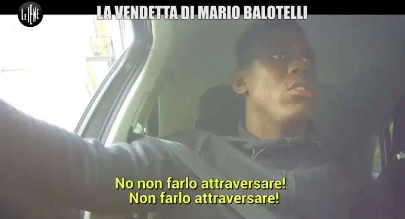 scherzo di balotelli al fratello 16