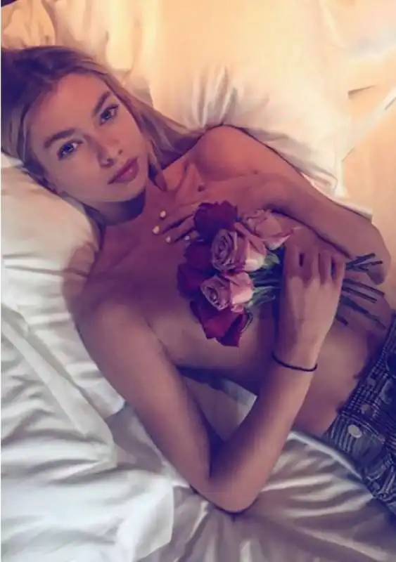 stella maxwell 1