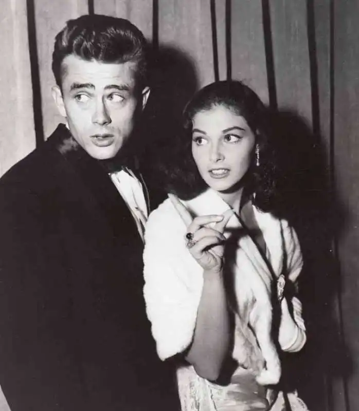 anna maria pierangeli e james dean 7