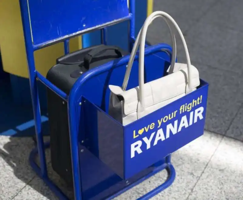 bagagli a mano ryanair 3