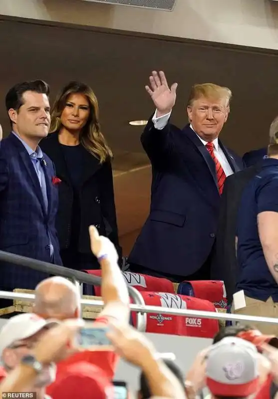 donald trump fischiato al nationals park di washington 2