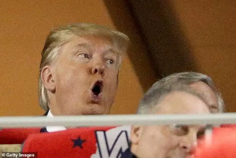 donald trump fischiato al nationals park di washington 4