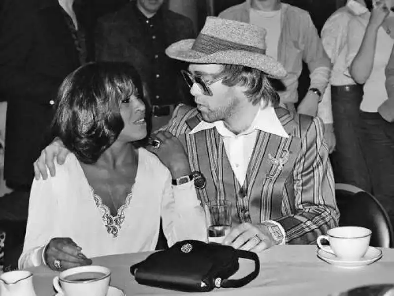 elton john e tina turner 1