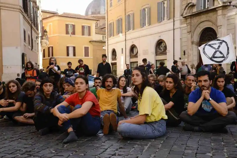 extinction rebellion roma 2