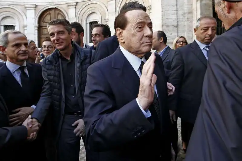 funerali di paolo bonaiuti   incontro tra silvio berlusconi e angelino alfano 5