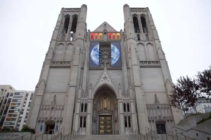 grace cathedral di san francisco 6