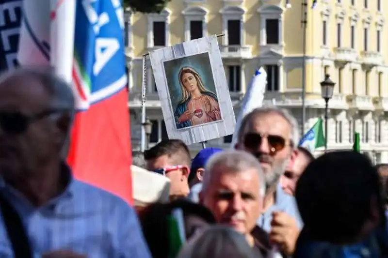 la manifestazione del centrodestra a piazza san giovanni    3