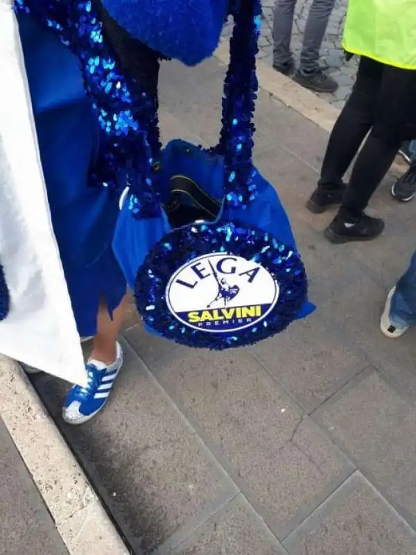 la manifestazione del centrodestra a piazza san giovanni    8