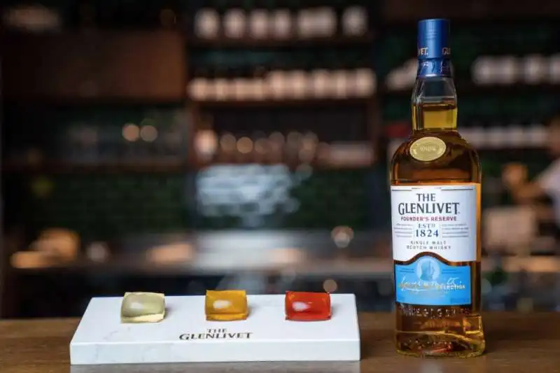 le capsule di whisky glenlivet 10