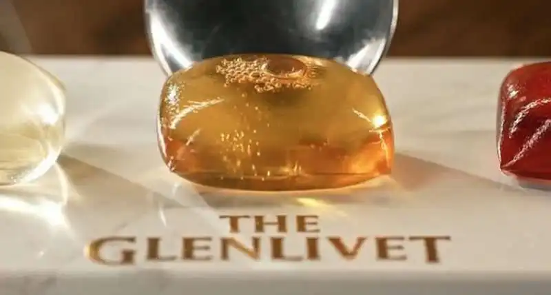 le capsule di whisky glenlivet 11