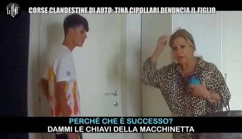 lo scherzo delle iene a tina cipollari 15