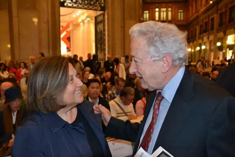 lucia annunziata e mons antonio pelajo  foto di bacco