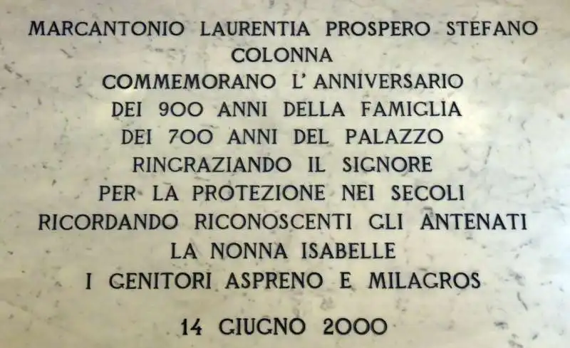 marmo commemorativo a palazzo colonna