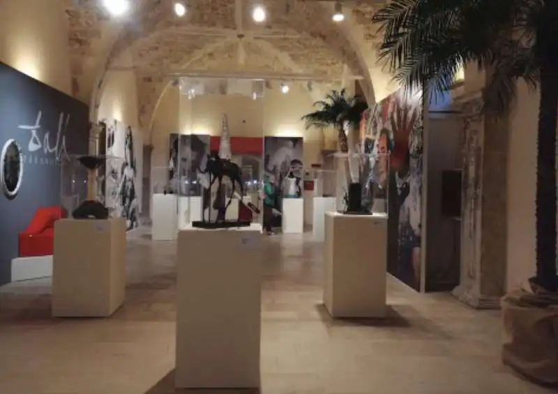 mostra l'impossibile e' noto  8