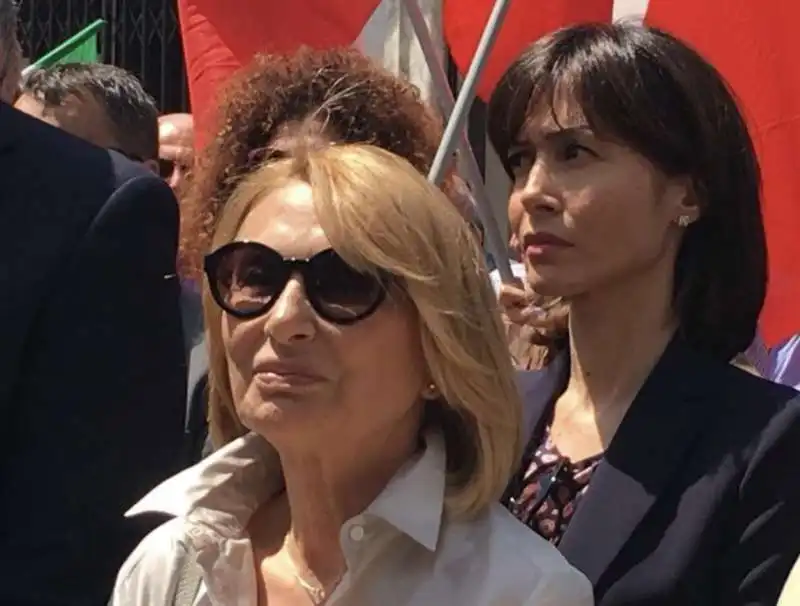 olga d'antona con mara carfagna