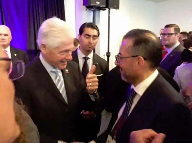 pittella a filadelfia con bill clinton alla convention democratica