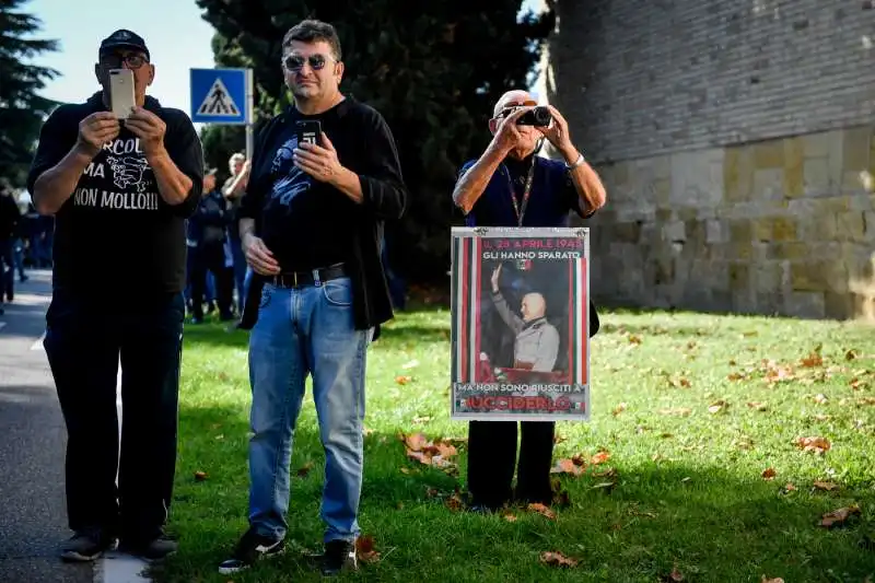 predappio, raduno di fascisti per l'anniversario della marcia su roma 31