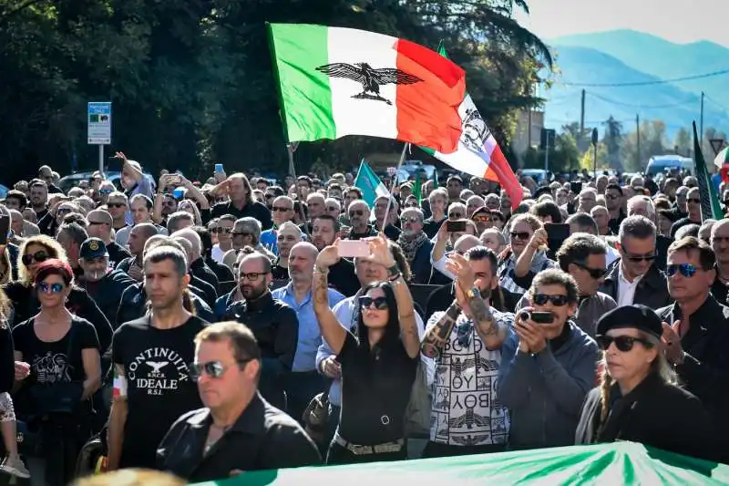 predappio, raduno di fascisti per l'anniversario della marcia su roma 37