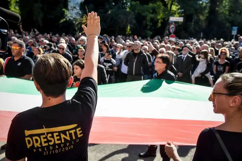 predappio, raduno di fascisti per l'anniversario della marcia su roma 40