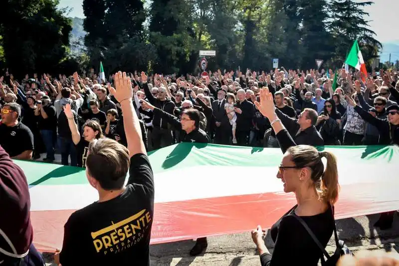 predappio, raduno di fascisti per l'anniversario della marcia su roma 42