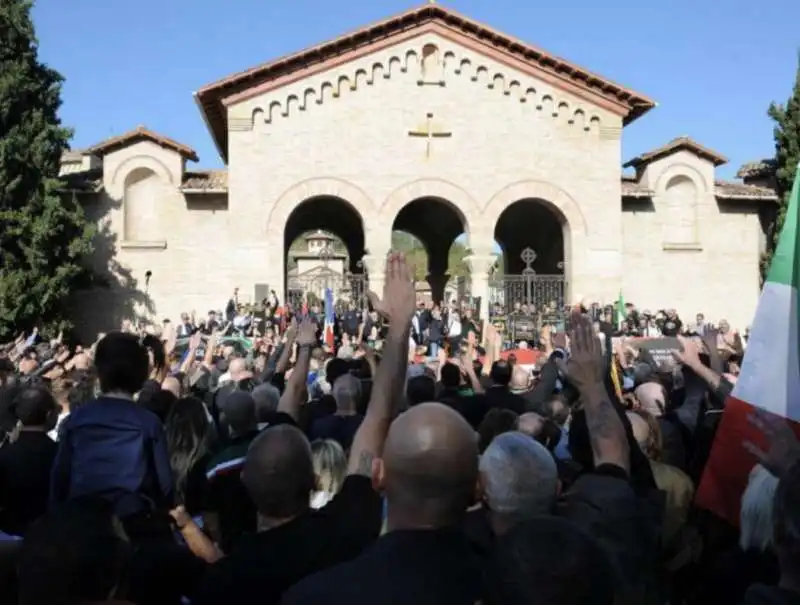 predappio, raduno di fascisti per l'anniversario della marcia su roma 49