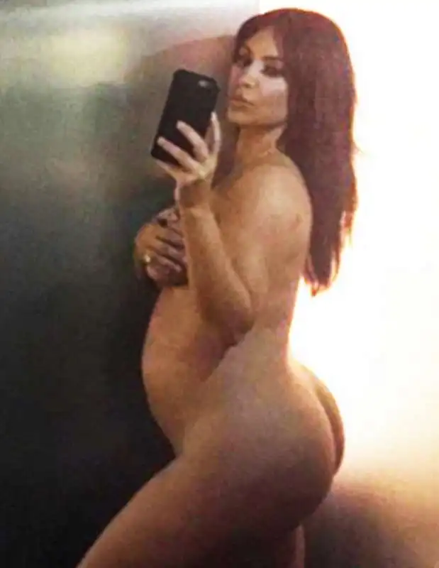 pregnant nude selfie kim kardashian