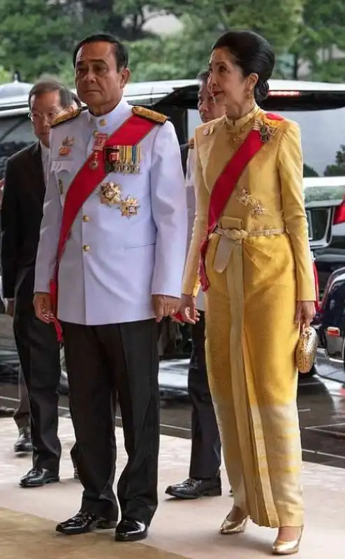 primo ministro thailandese prayuth chan ocha e la moglie