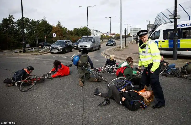 protesta di extinction rebellion