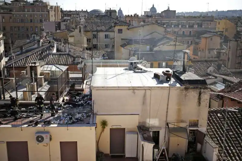 roma, incendio nel palazzo dell'ordine dei giornalisti 18