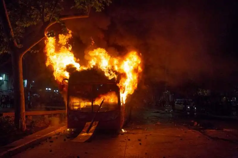 scontri e proteste in cile  10