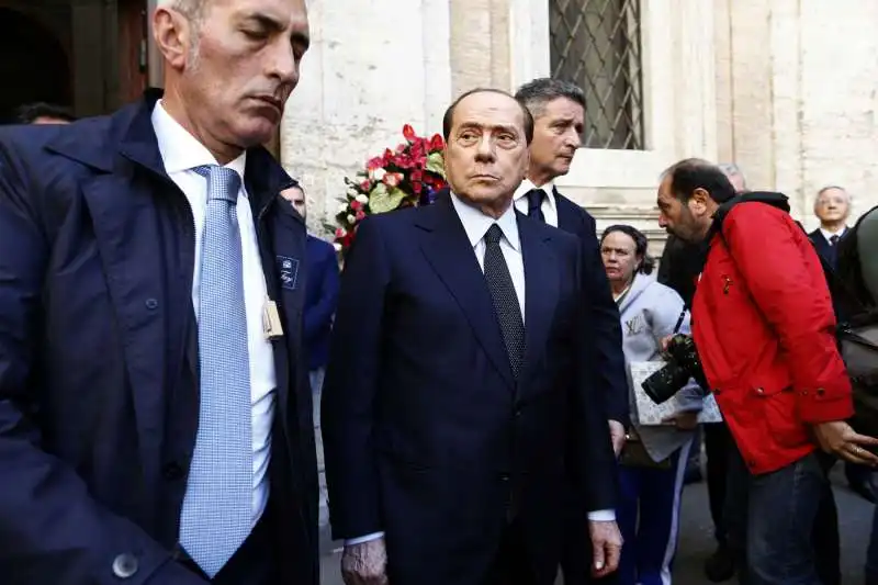 silvio berlusconi   funerali di paolo bonaiuti